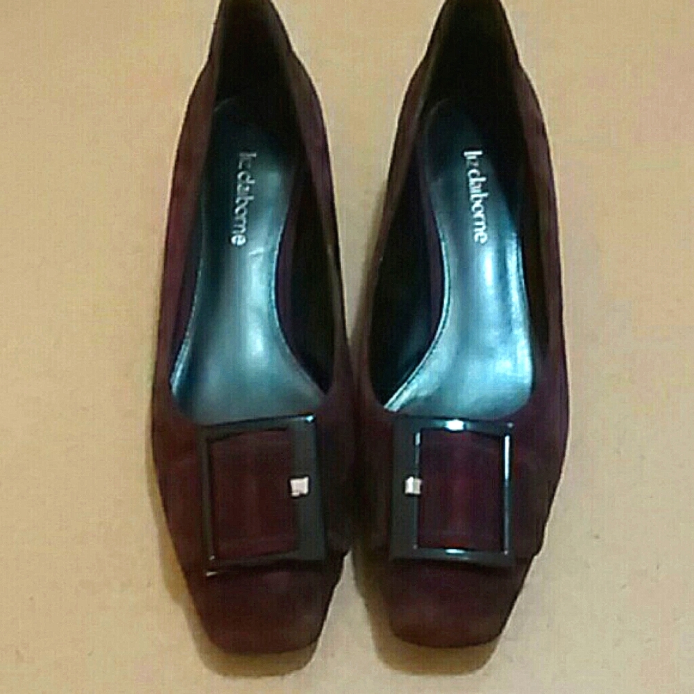 Liz Claiborne Burgundy Suede Heels